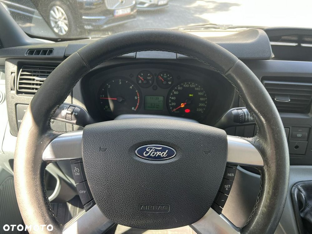 Ford Transit - 6