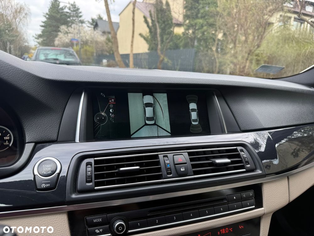 BMW Seria 5 525d xDrive Luxury Line - 15