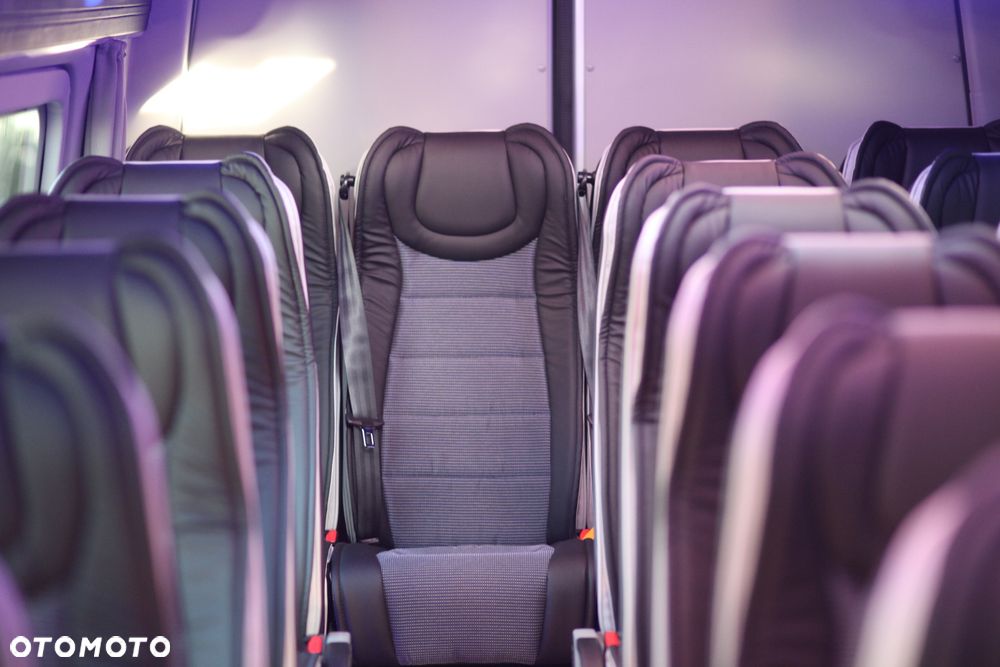 Mercedes-Benz Sprinter 519 - 11