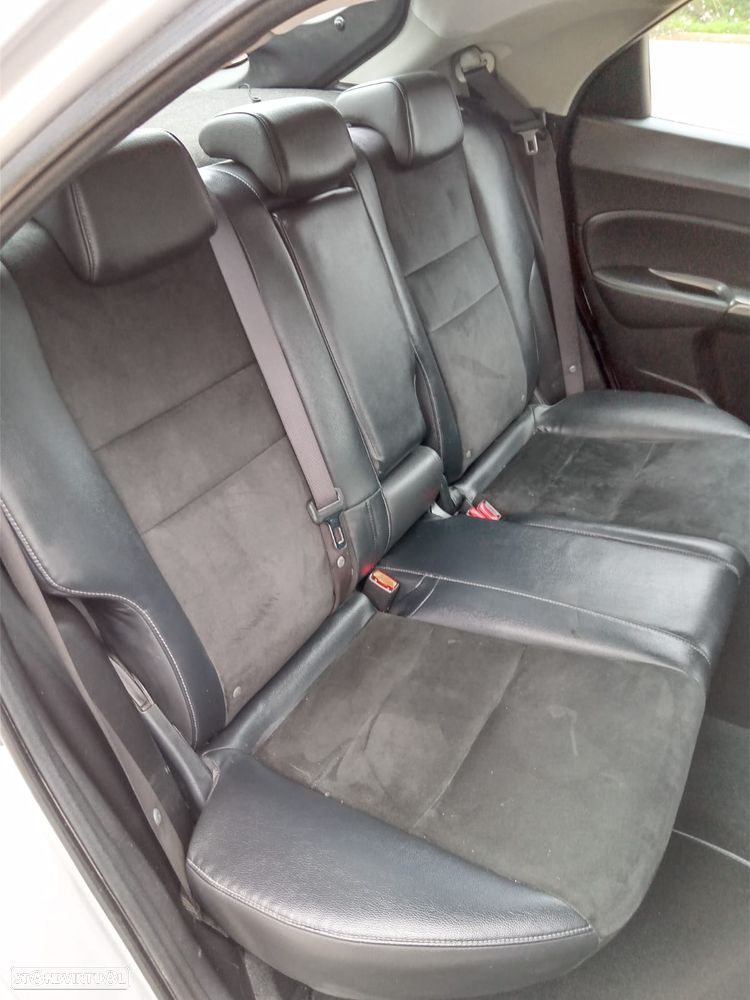 Honda Civic 1.4 i-VTEC Sport - 10