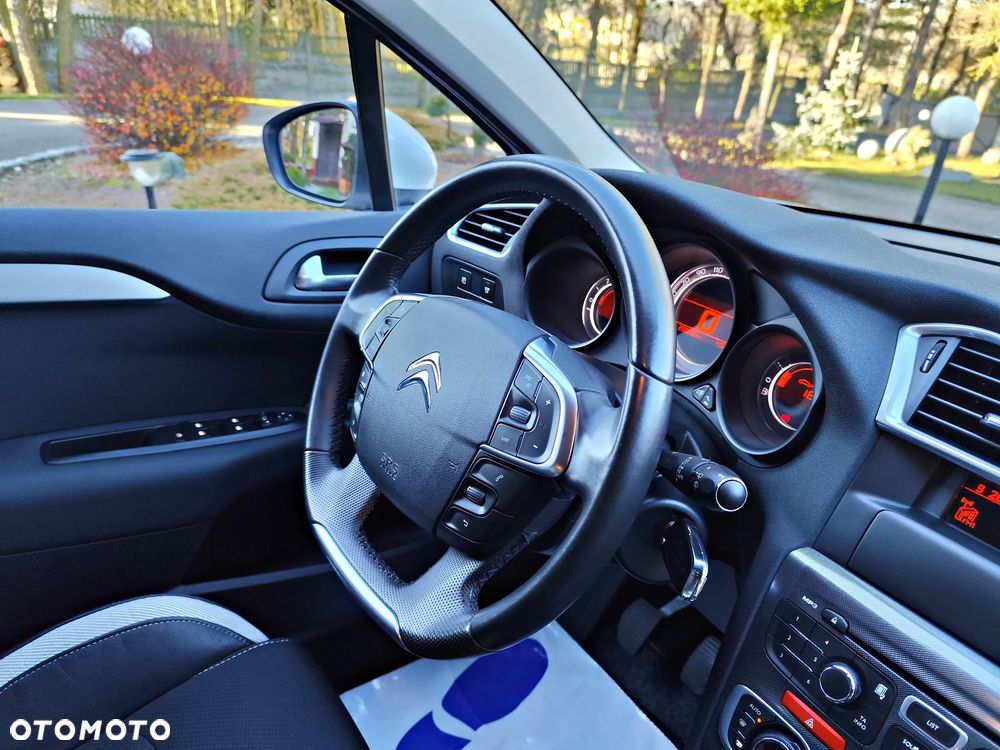 Citroën C4 e-HDi 110 Stop/Start System Selection - 33