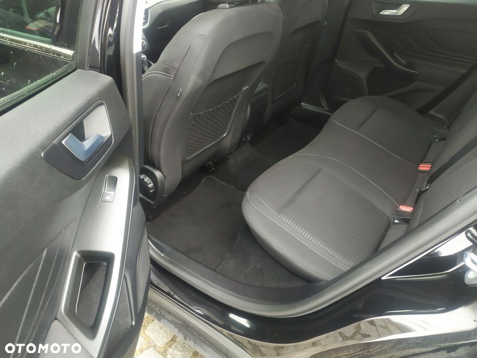 Ford Focus - 8