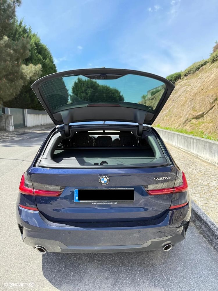 BMW 330 e Pack Desportivo M Auto - 13