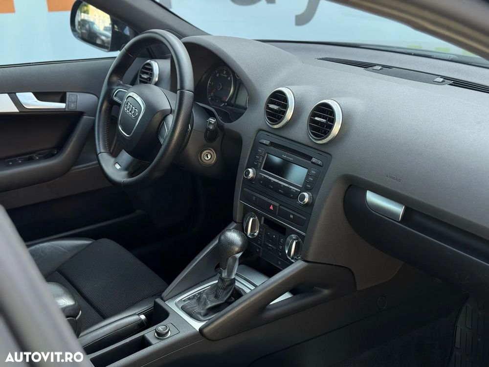 Audi A3 2.0 TDI Sportback DSG Ambiente - 40