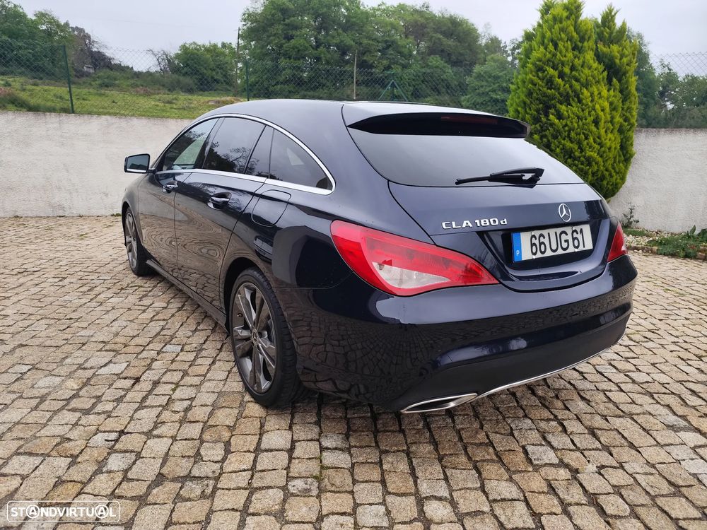 Mercedes-Benz CLA 180 d Shooting Brake - 3