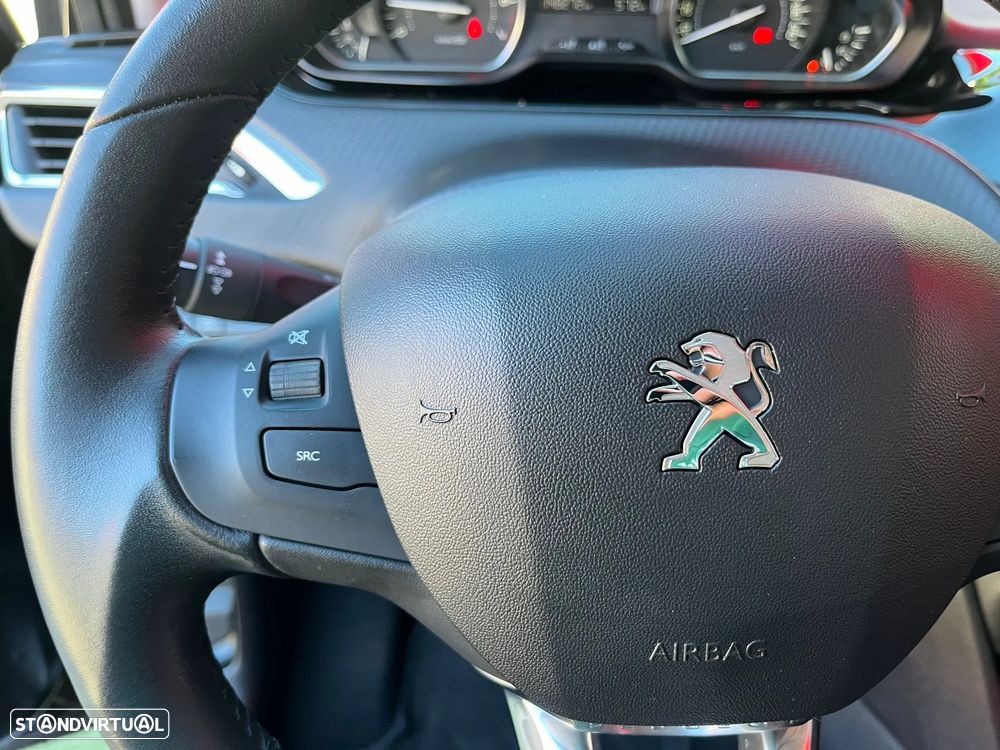 Peugeot 208 1.2 PureTech Active - 19