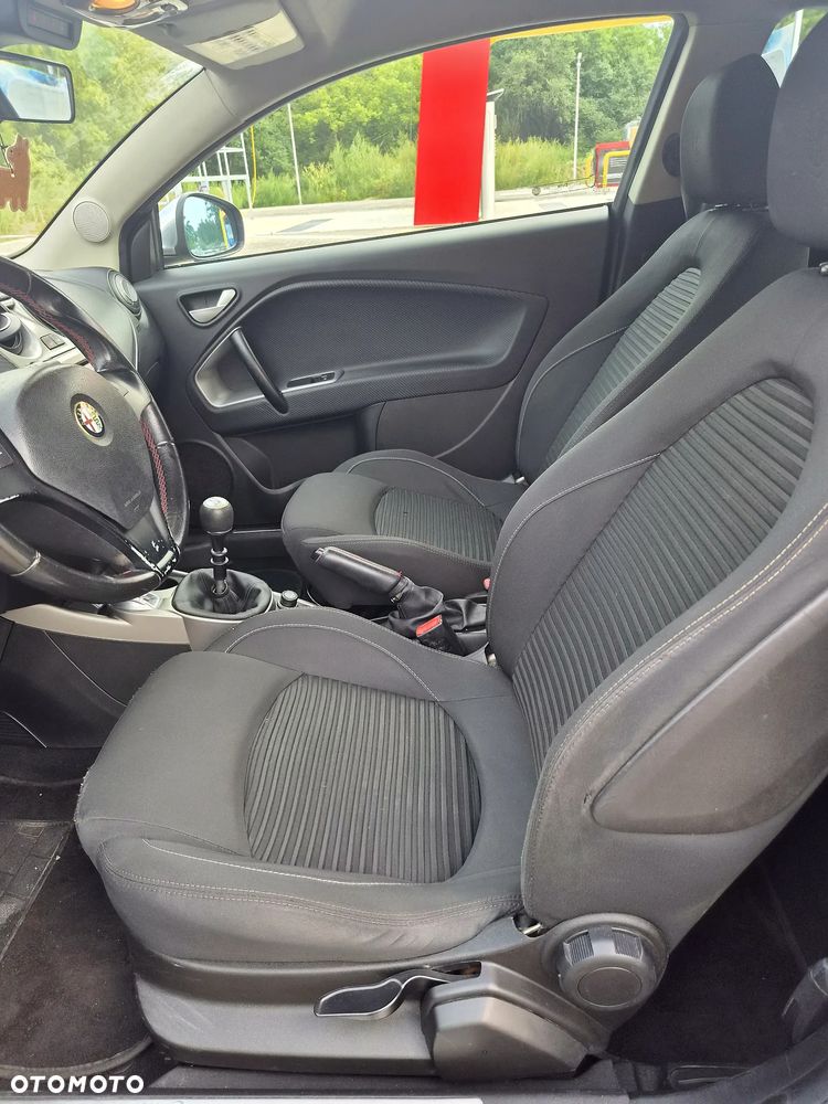 Alfa Romeo Mito - 16