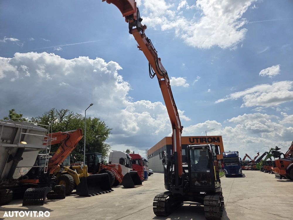 Hitachi ZX85-6, 2022, 2.491h, Masa operationala 8,6t, cupla rapida HIDRAULICA+3 CUPE NOI, senile paduri cauciuc, inst picon si inst rotire pe brate, ad sapare 5m, ridica 3,8t, aer cond, LAMA, STARE FOARTE BUNA, posibil leasing 4 ani-PROMOTIE 62.900 EUR+Tva - 38