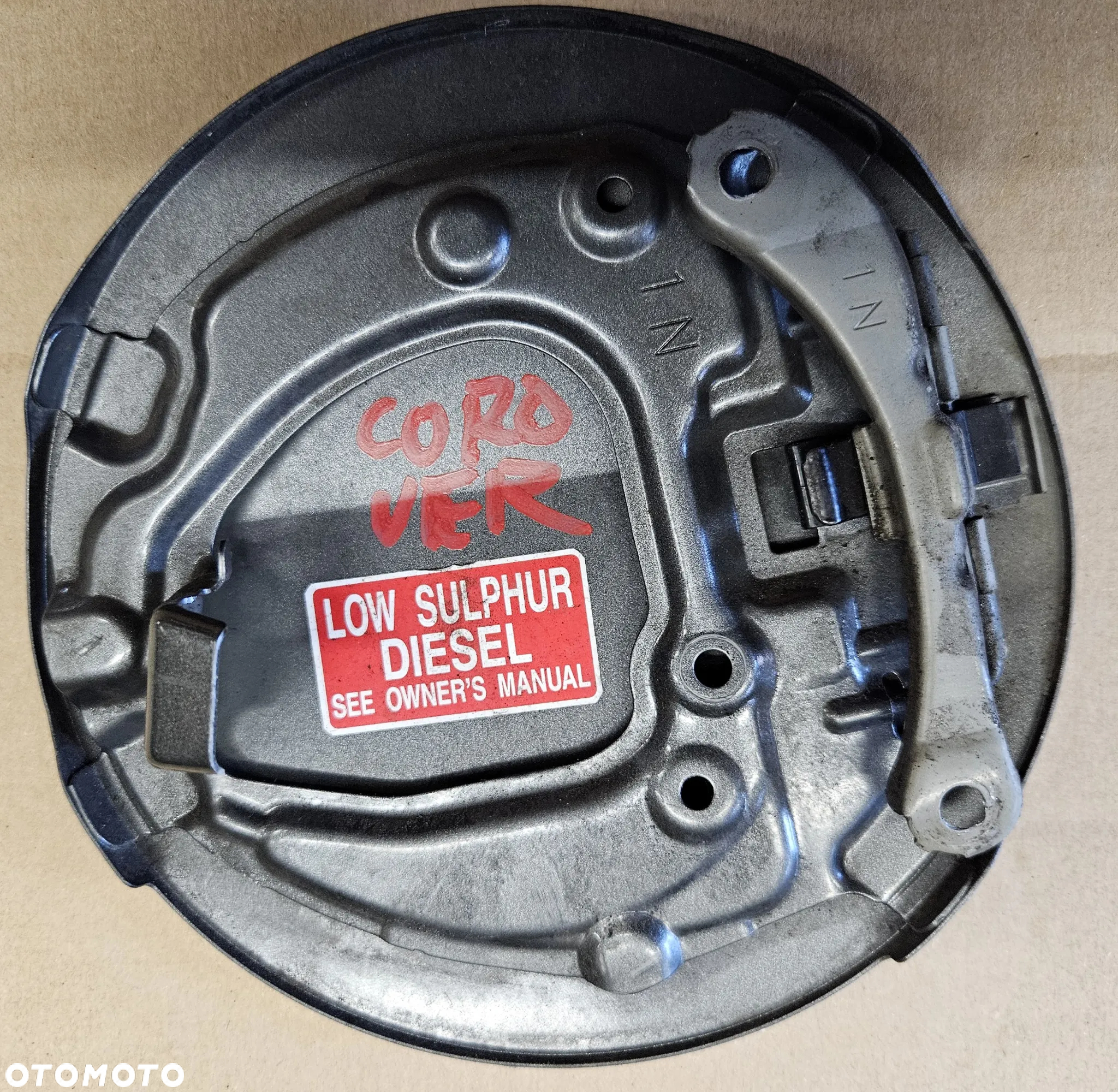 Toyota Corolla Verso klapka wlewu paliwa   04-08 8S1 1C3 - 4