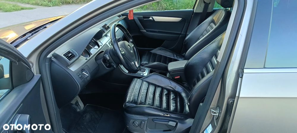 Volkswagen Passat 2.0 TDI Comfortline DSG - 14