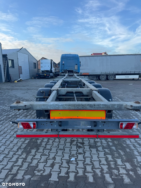 Fliegl 2022 naczepa pod kontenerowa