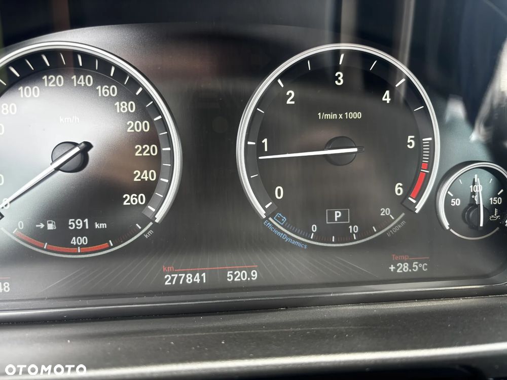 BMW Seria 5 - 16