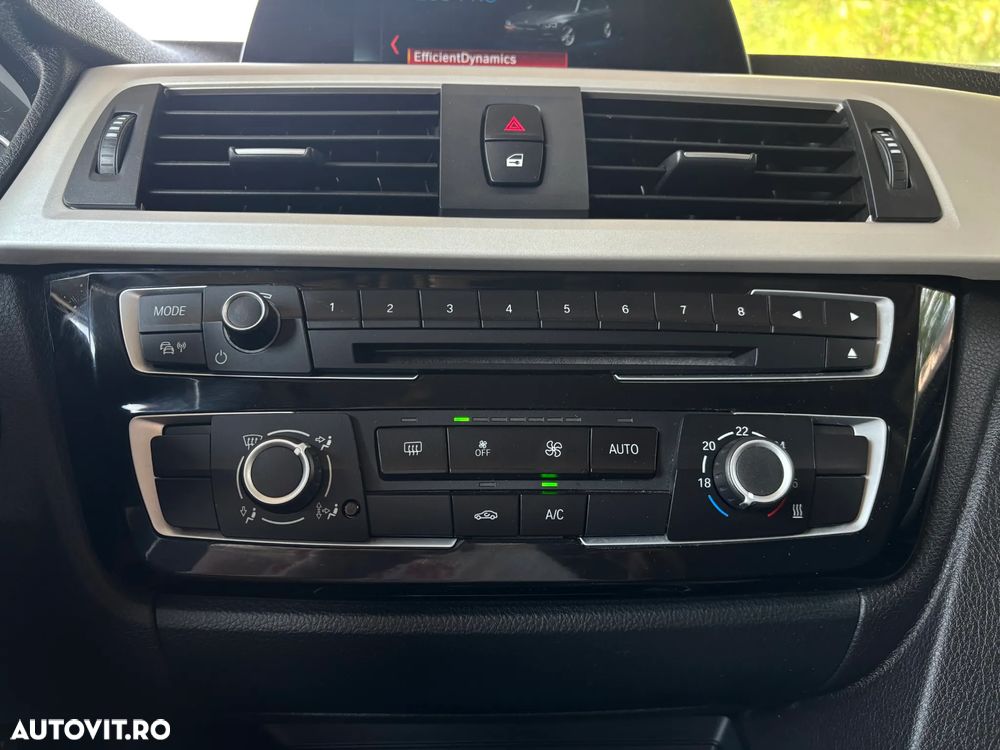 BMW Seria 3 316d Touring Aut. - 16