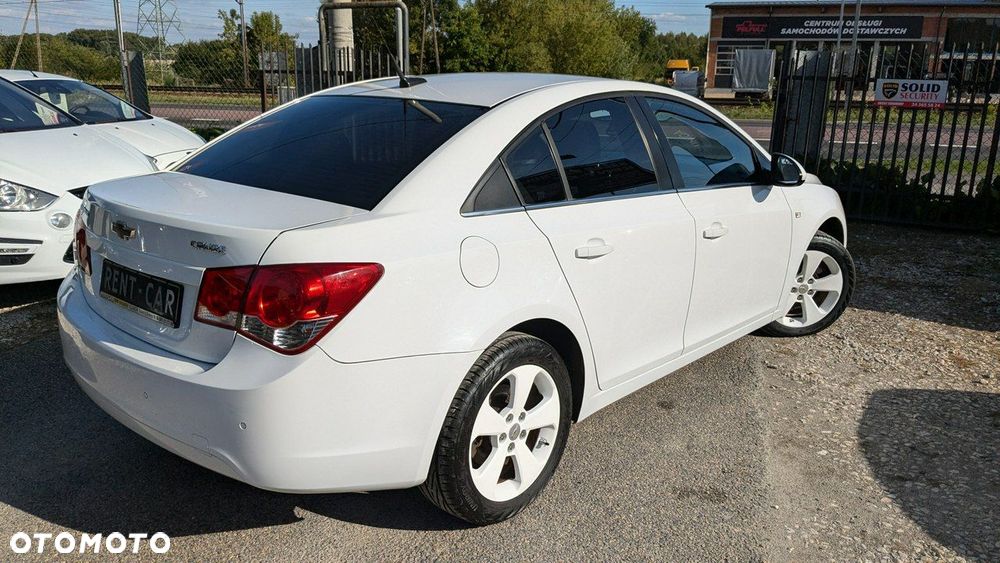 Chevrolet Cruze - 11