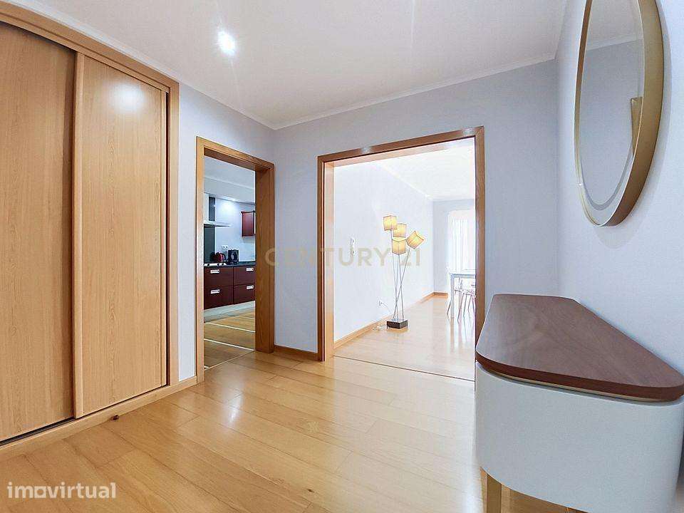 Apartamento T2 com Terraço, Estacionamento, Arrecadação e Elevador – S - Grande imagem: 5/35