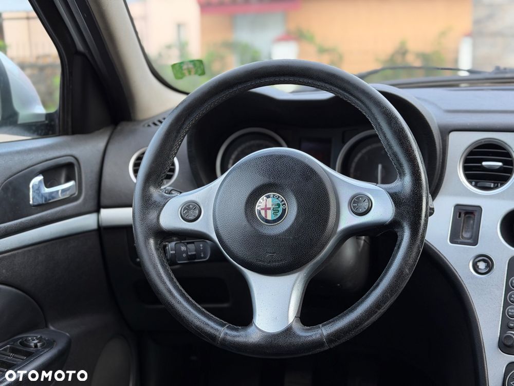 Alfa Romeo 159 2.4 JTDM 20V DPF Distinctive - 17