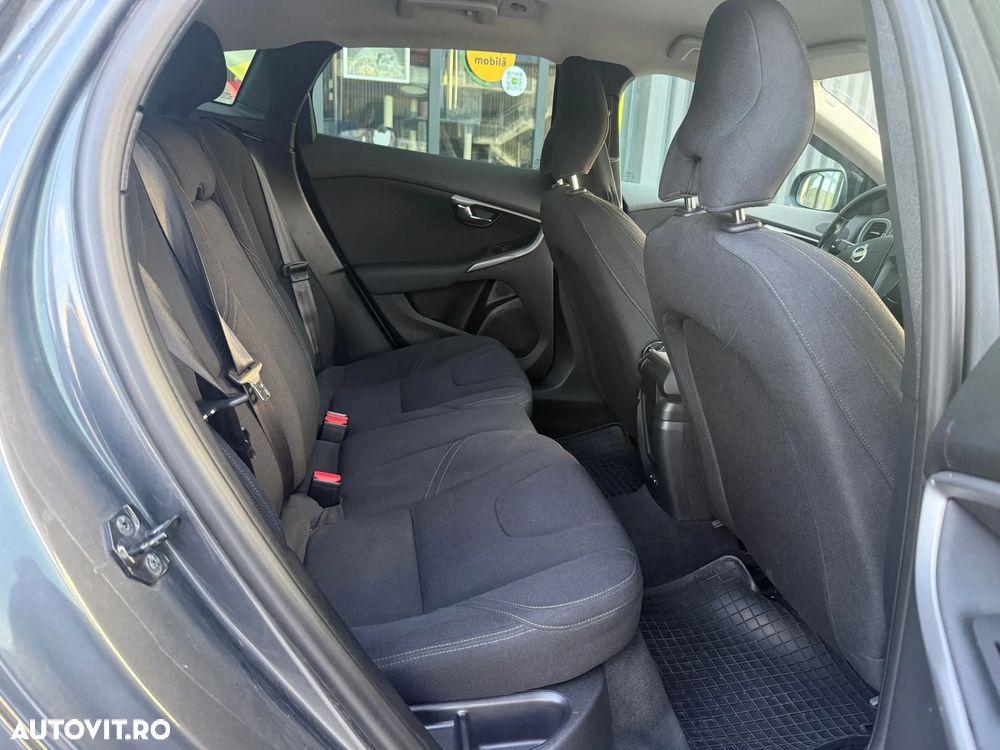 Volvo V40 D2 - 6
