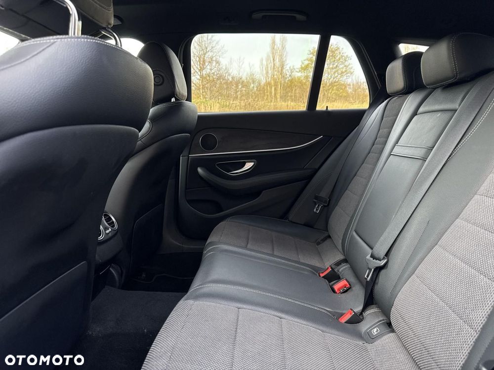 Mercedes-Benz Klasa E - 14