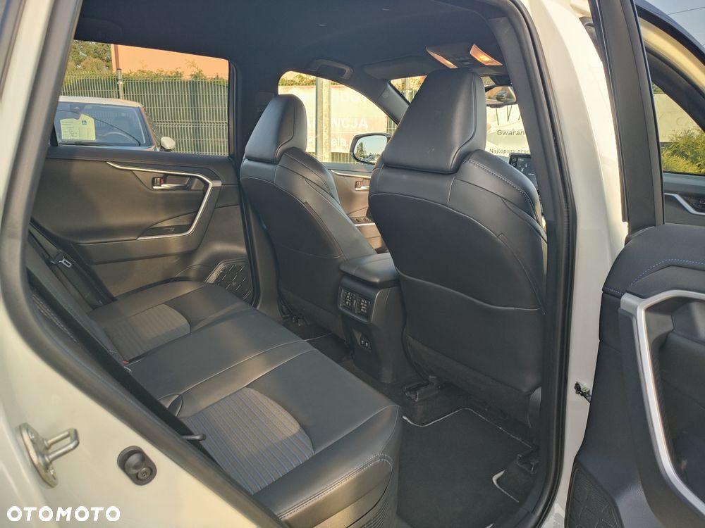 Toyota RAV4 - 16
