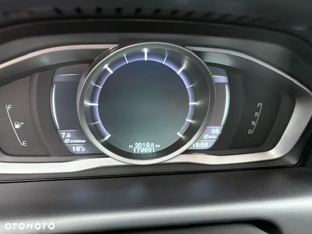 Volvo XC 60 D4 Drive-E Ocean Race - 8