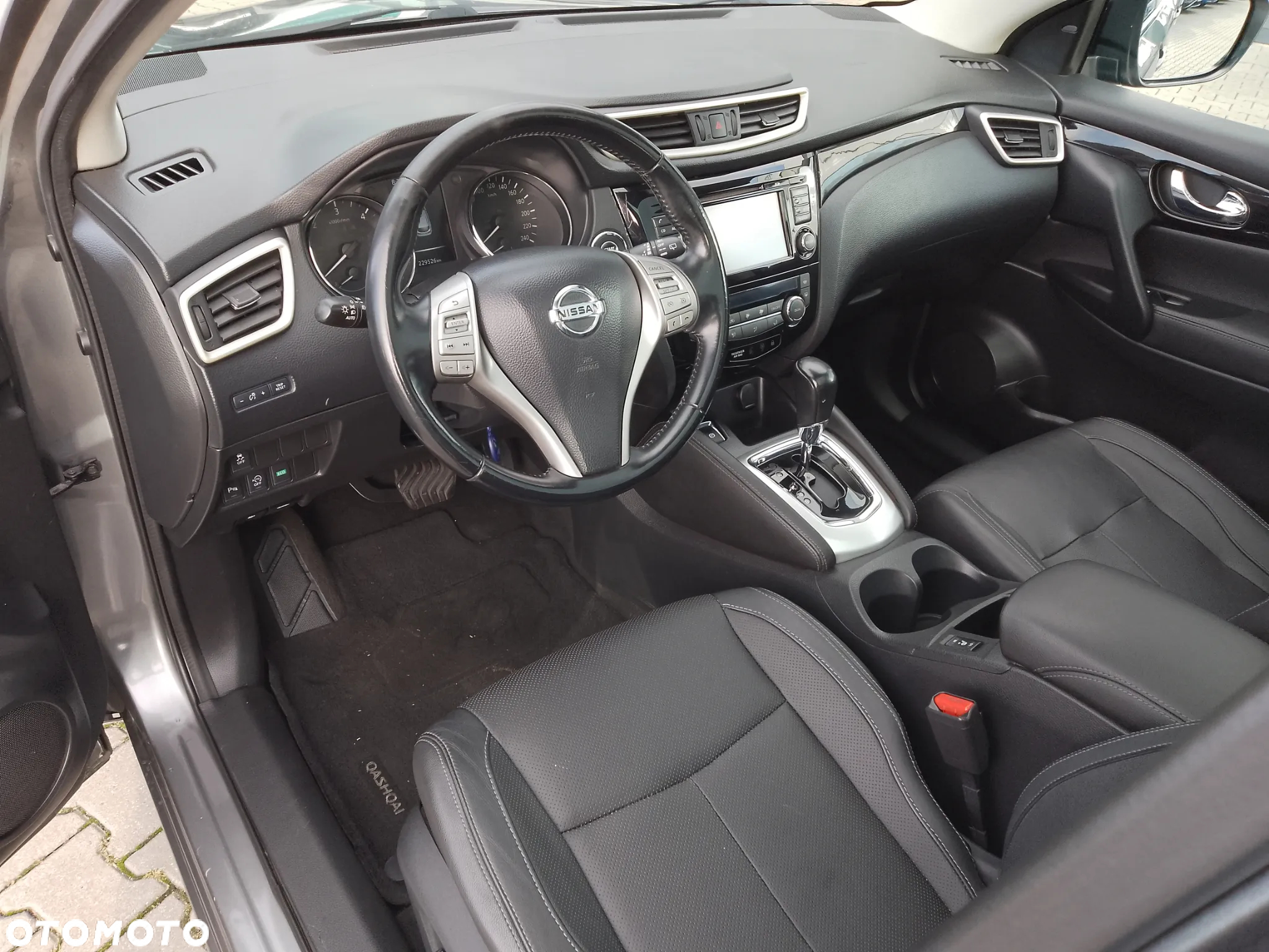 Nissan Qashqai 1.6 DCi Tekna Xtronic - 17