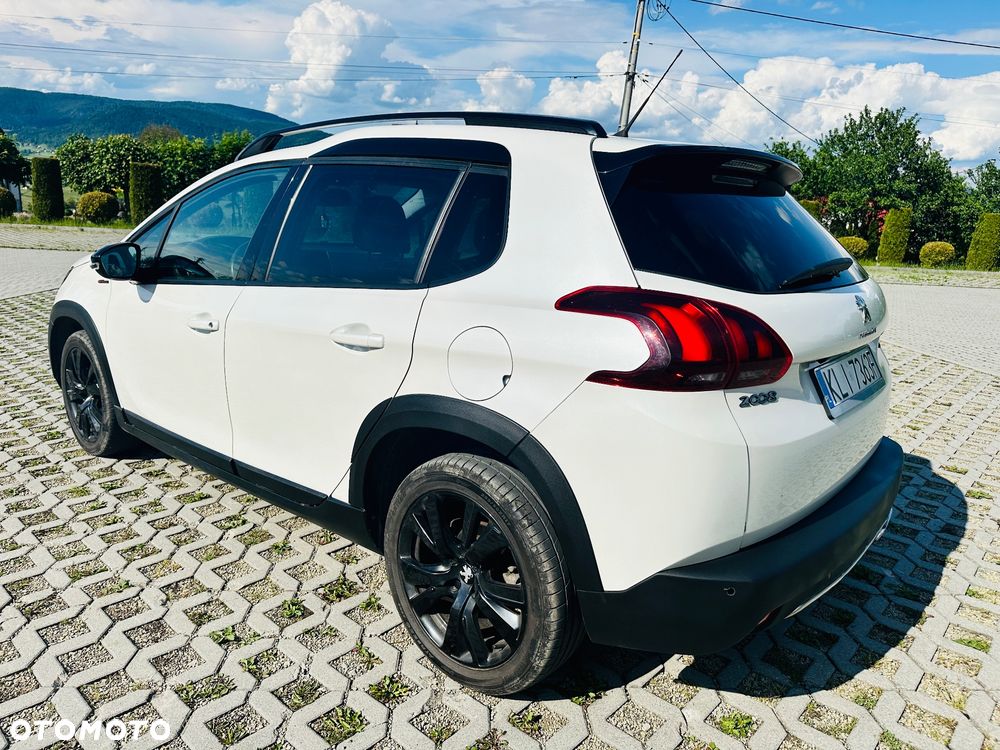 Peugeot 2008 1.2 Pure Tech GPF Allure S&S EAT6 - 3