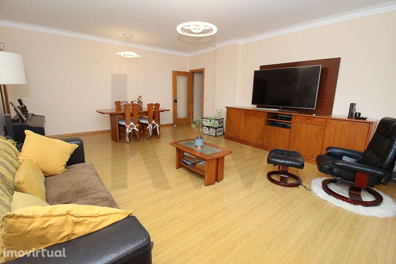 Fabuloso T4 com  garagem e jardim privado em Portimão - Grande imagem: 2/18