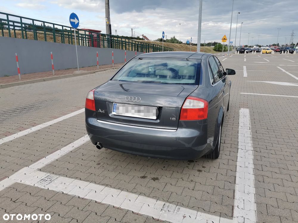 Audi A4 Limousine - 5