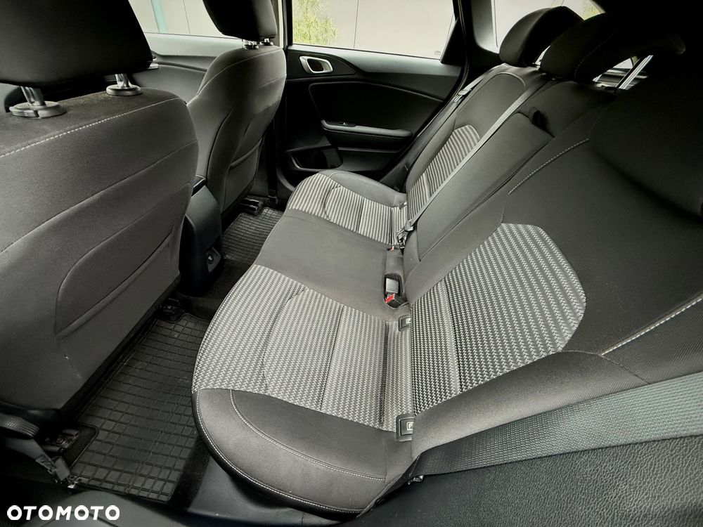 Kia Ceed 1.5 T-GDI M - 13