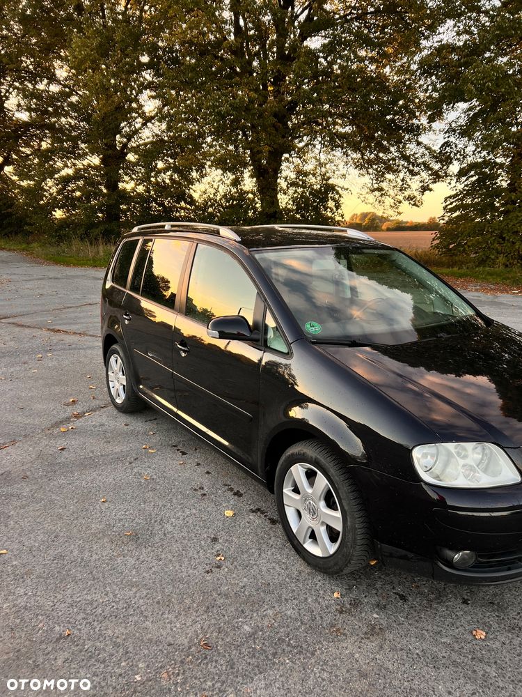 Volkswagen Touran - 2