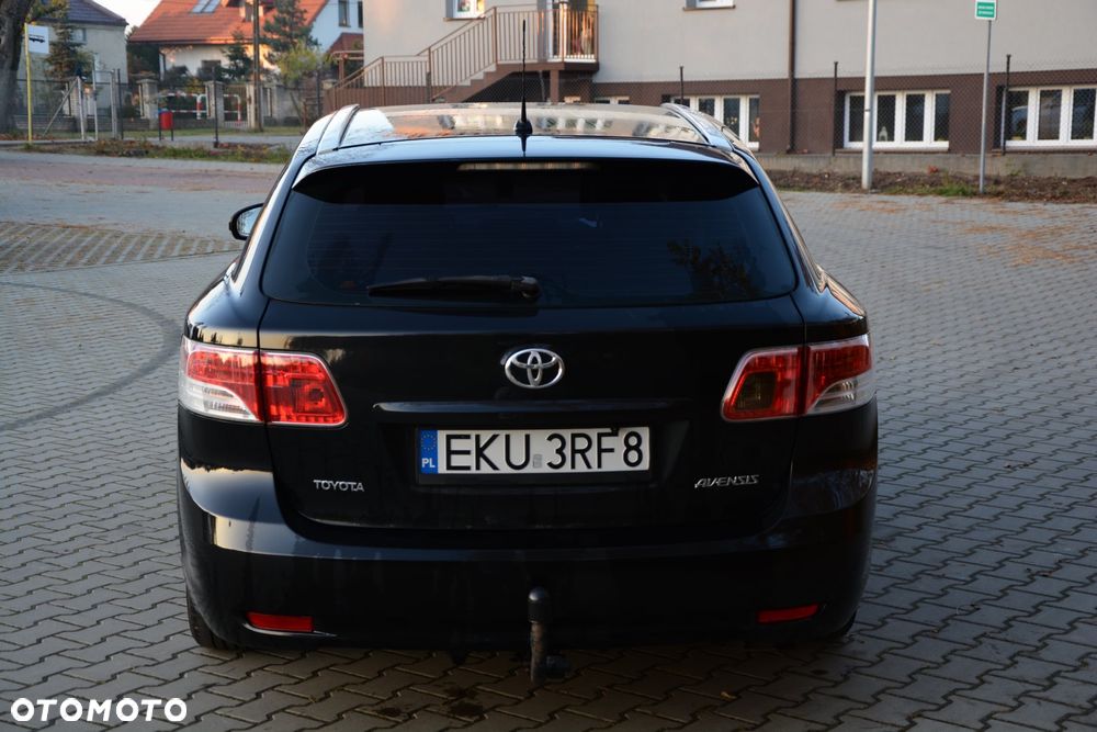 Toyota Avensis 1.8 Sol plus NAVI - 6