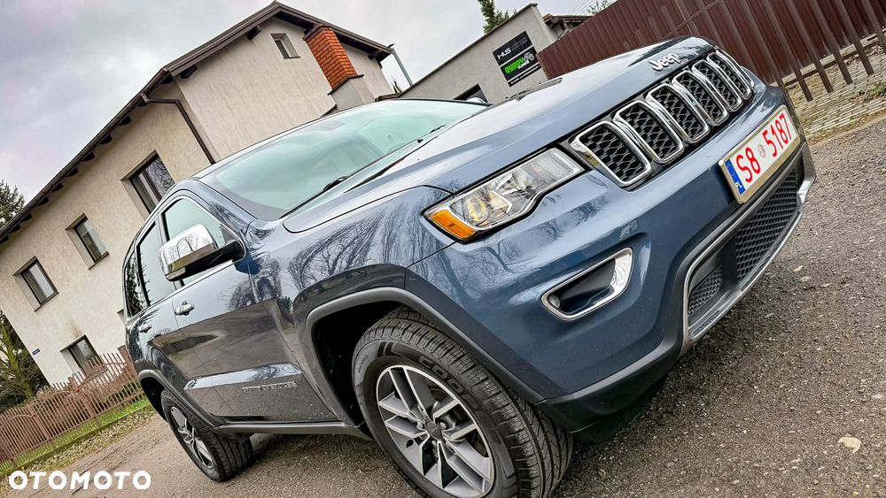 Jeep Grand Cherokee - 39