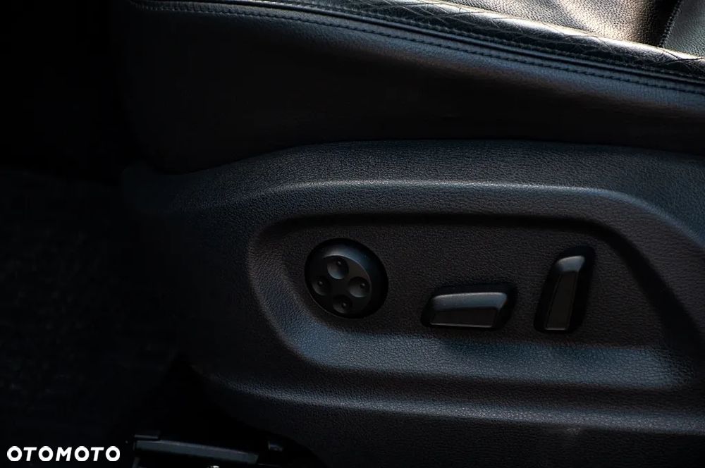 Volkswagen Tiguan 2.0 TDI DPF 4Motion BlueMotion Technology DSG Exclusive - 24