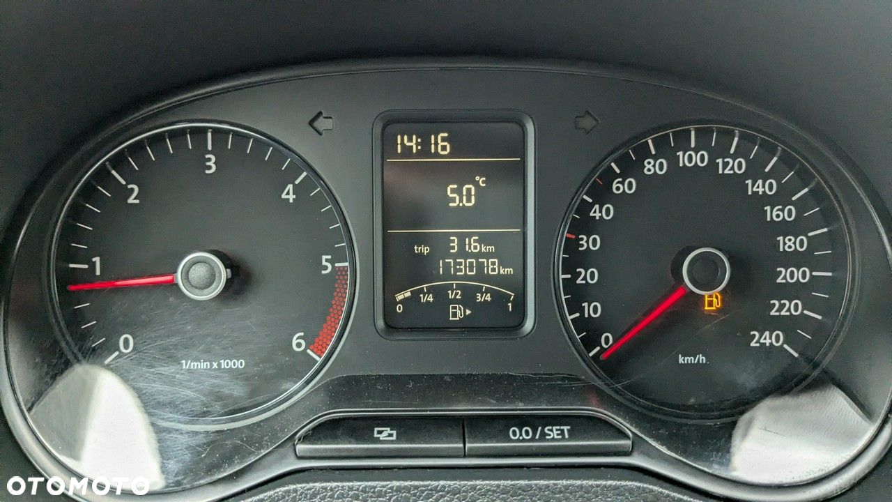 Volkswagen Polo - 15