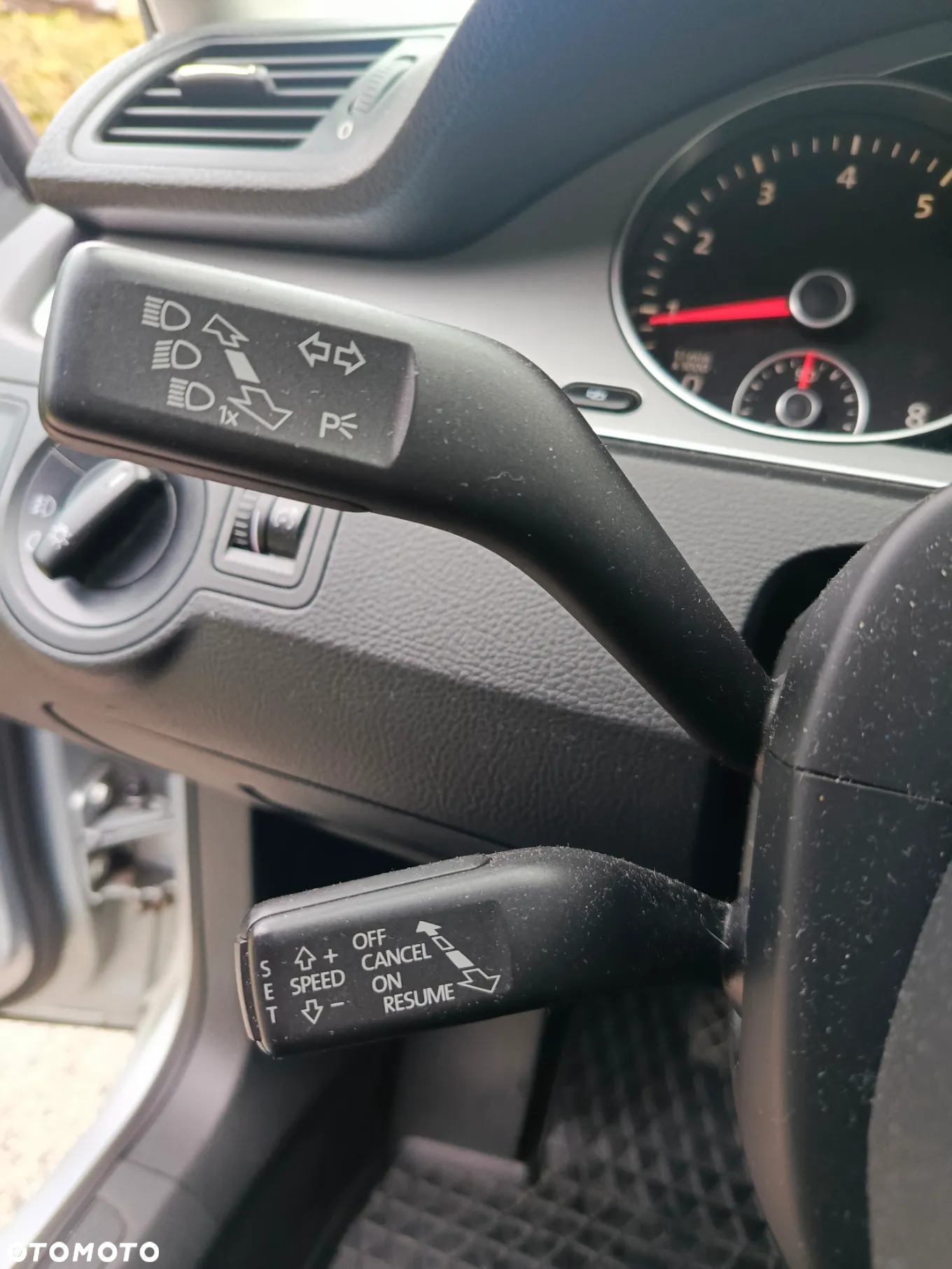Volkswagen Passat 1.8 TSI Comfortline - 11