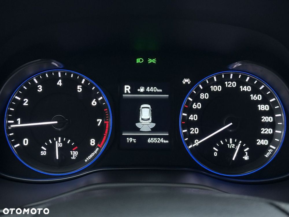 Hyundai Kona - 32