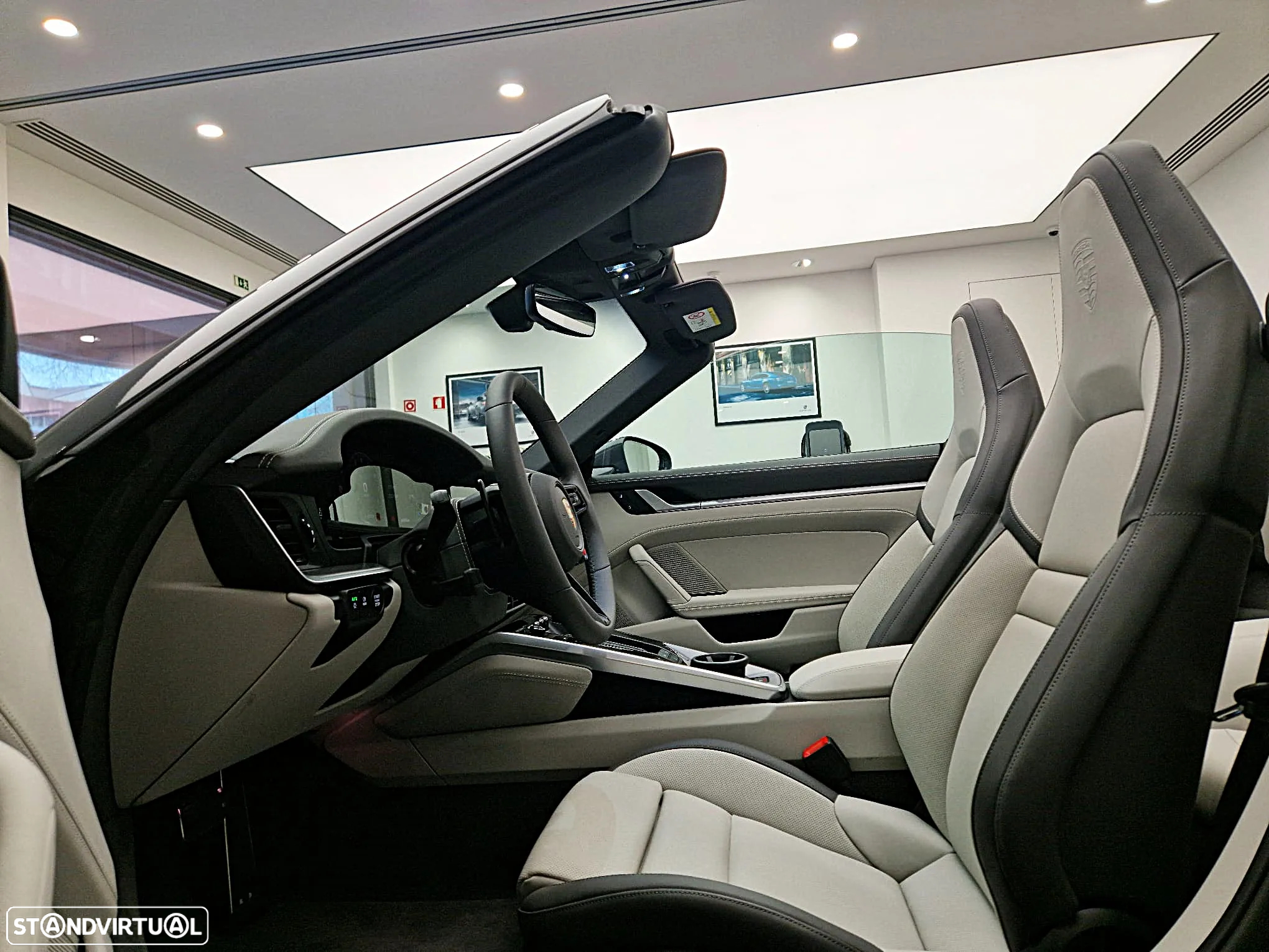 Porsche 911 (992) Carrera - 23