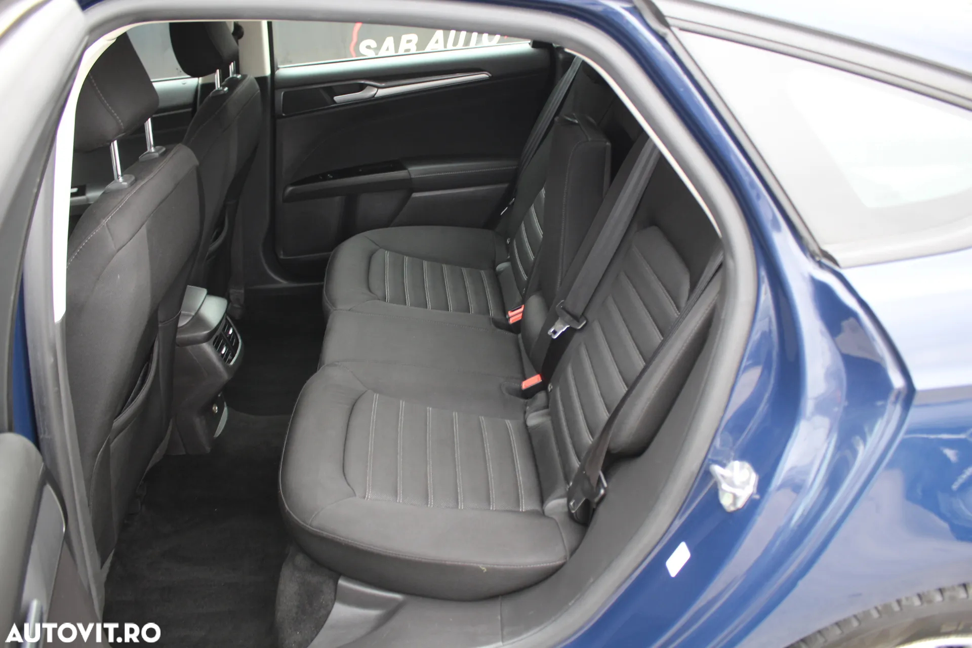 Ford Mondeo 2.0 TDCi Business - 13