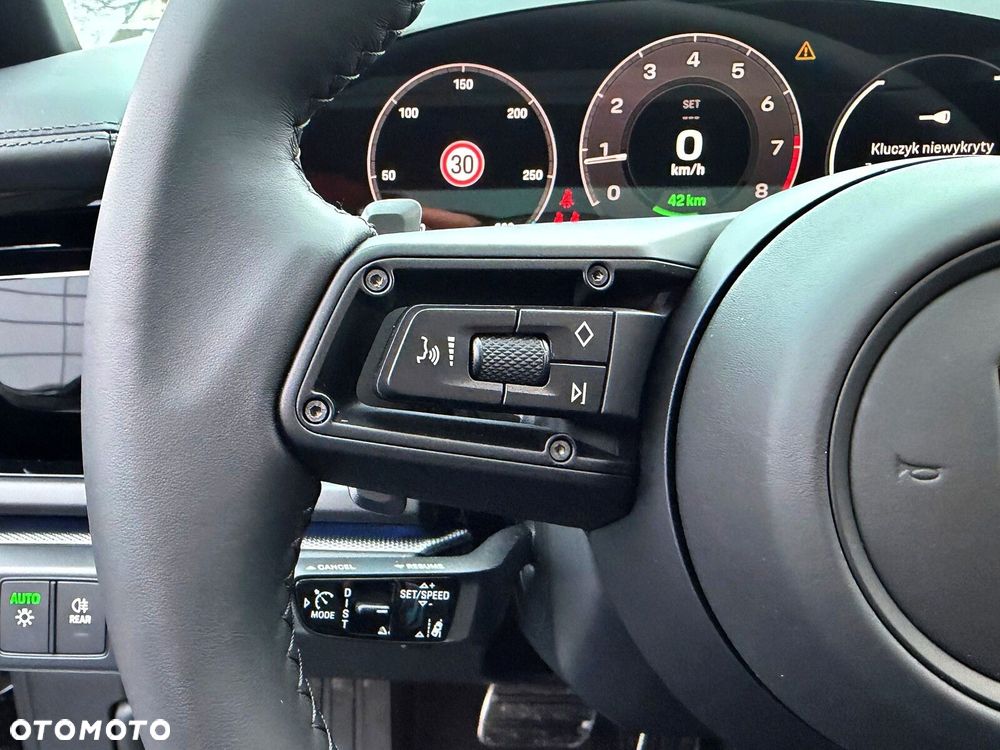 Porsche Panamera - 26