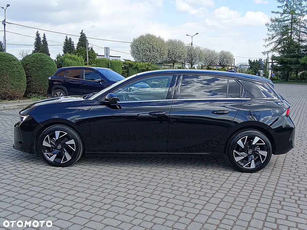Opel Astra 1.2 Turbo GS - 11