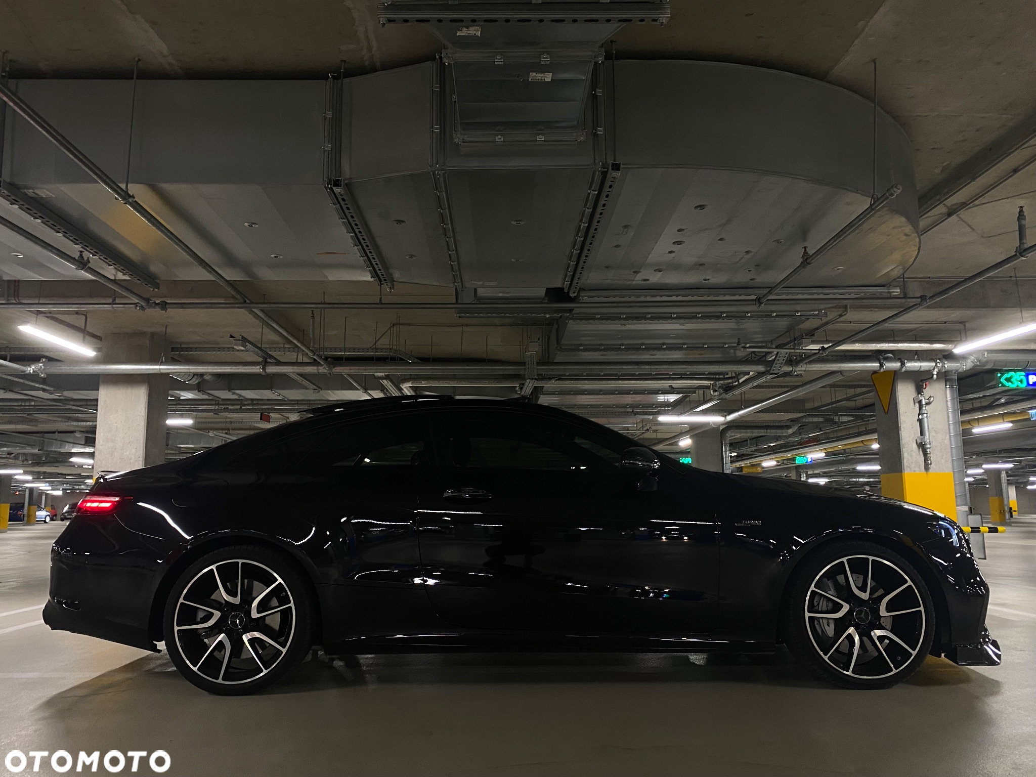 Mercedes-Benz Klasa E AMG 53 Coupe 4-Matic+ 9G-TRONIC - 4
