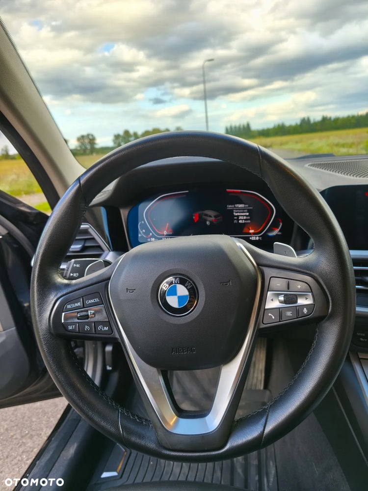 BMW Seria 3 318i - 18