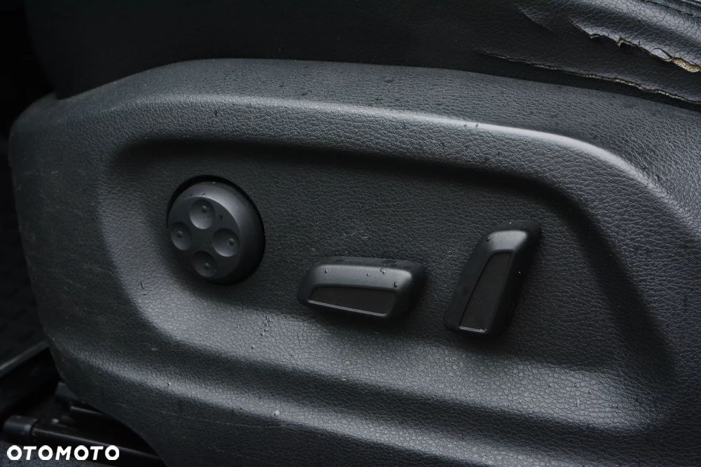 Volkswagen Tiguan - 11