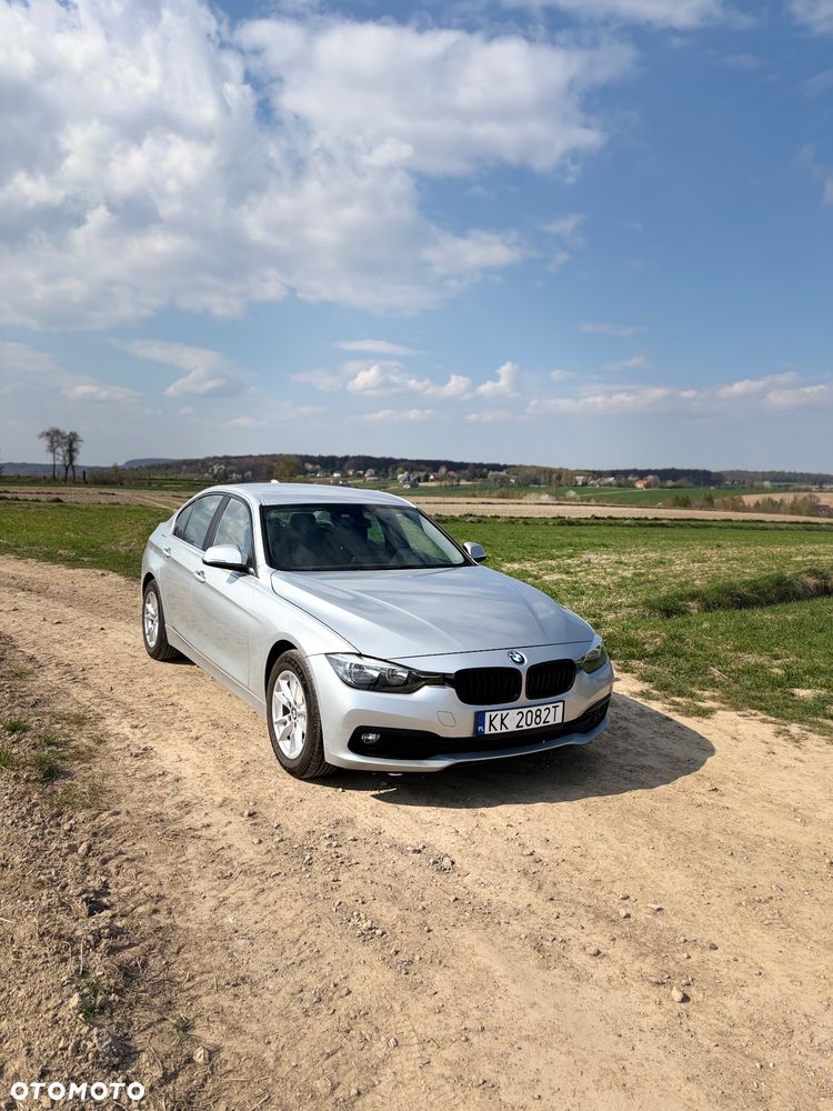 BMW Seria 3 318d - 9