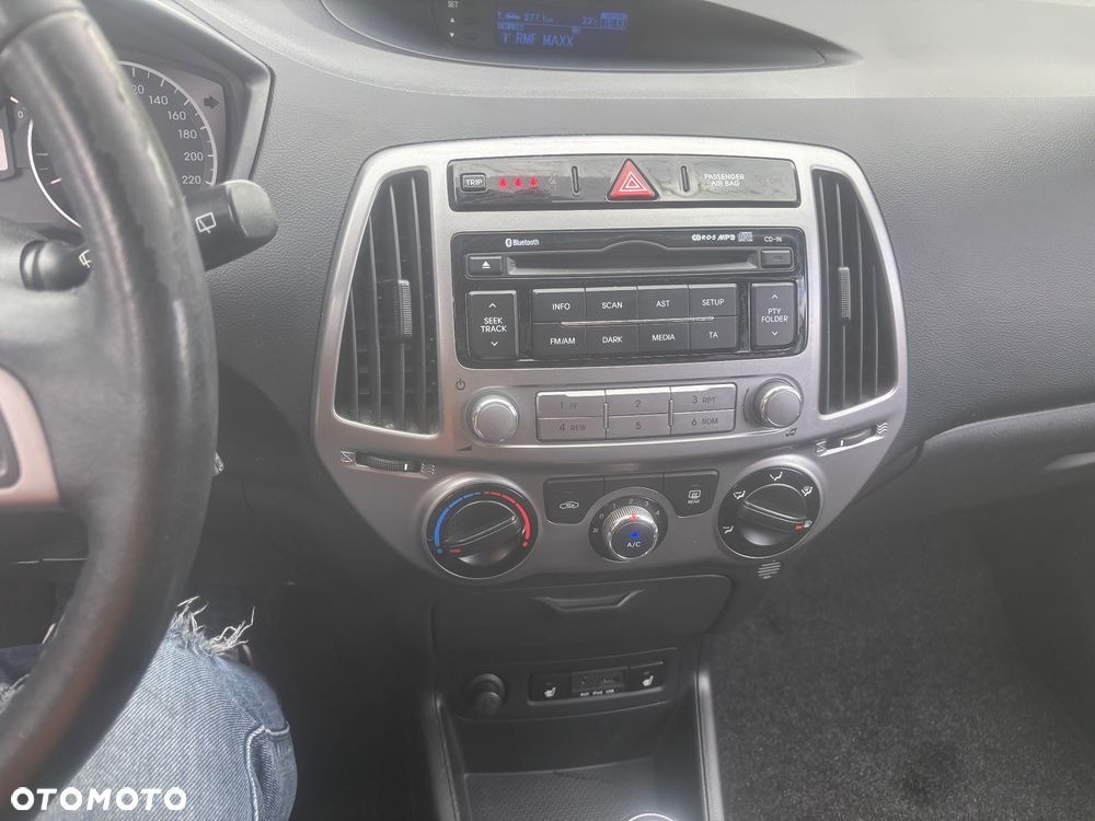 Hyundai I20 2014 photo 3