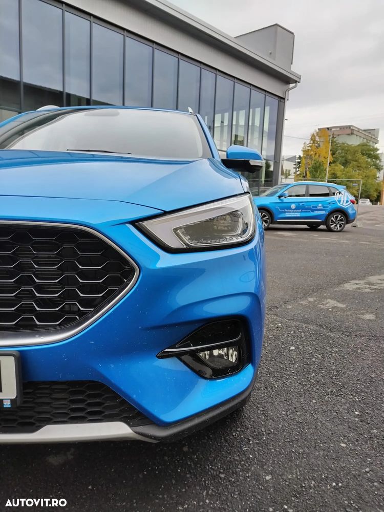 MG ZS - 3