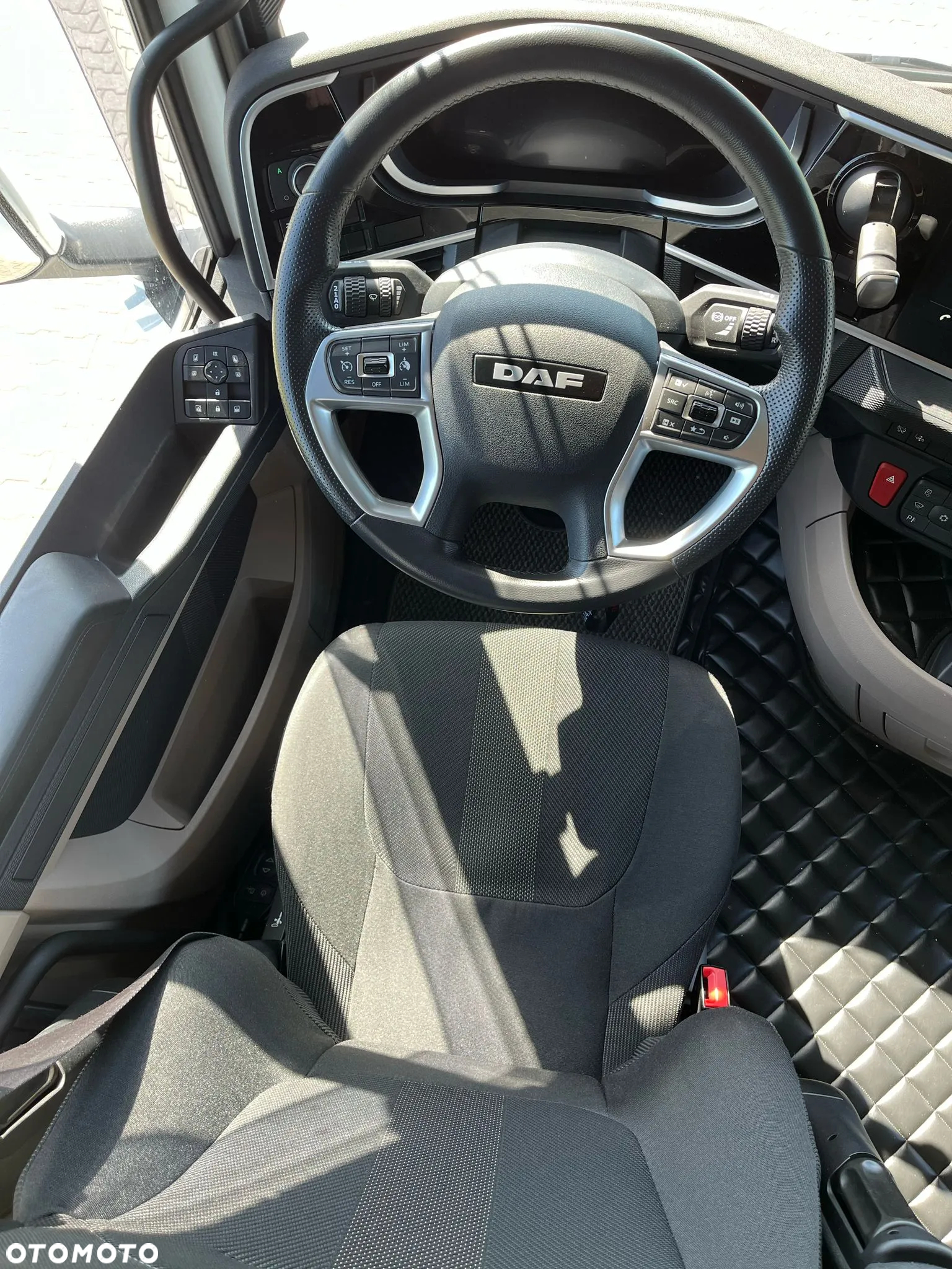 DAF XG+ - 10