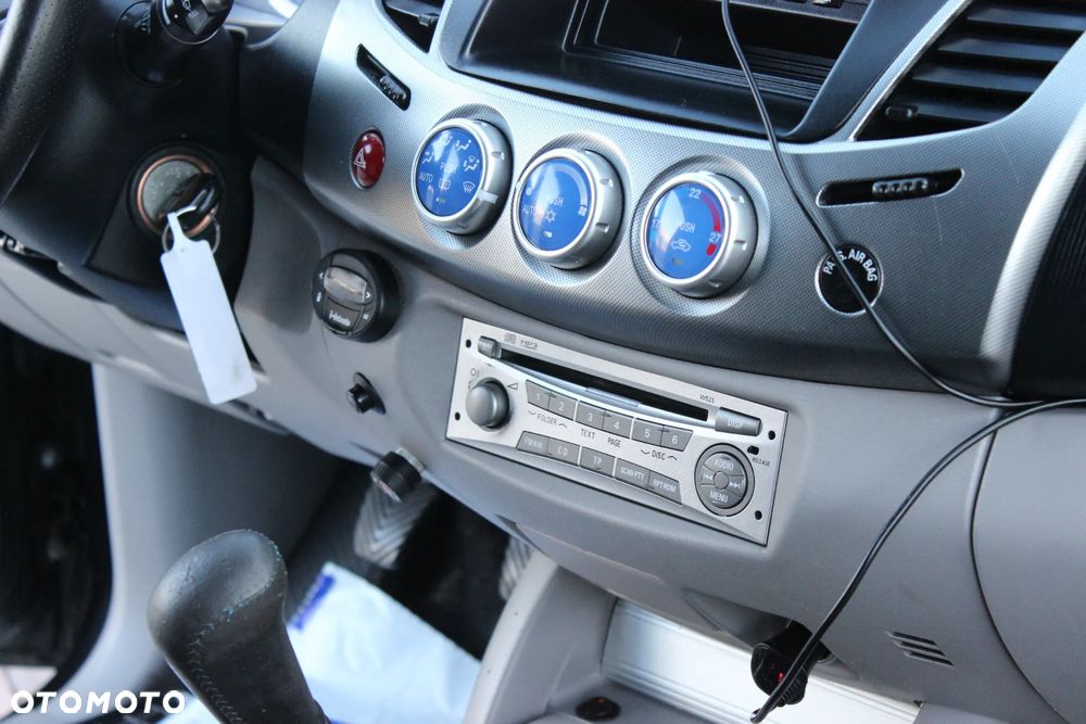 Mitsubishi L200 Pick Up 4x4 Intense Club Cab - 9