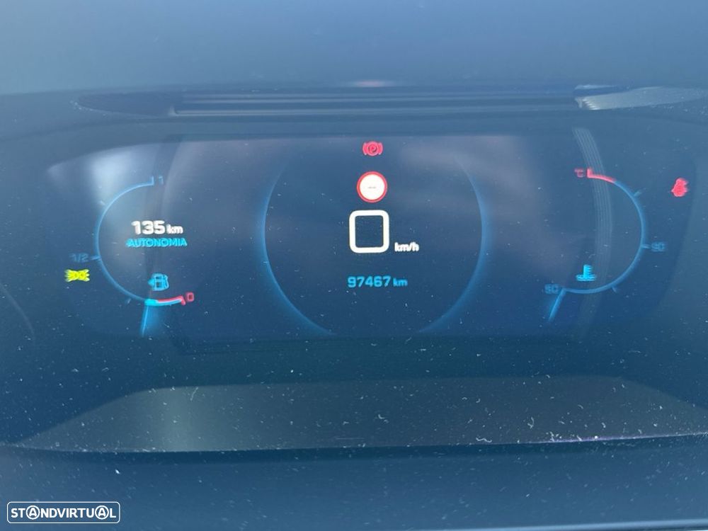 Peugeot 2008 1.2 PureTech Allure - 3