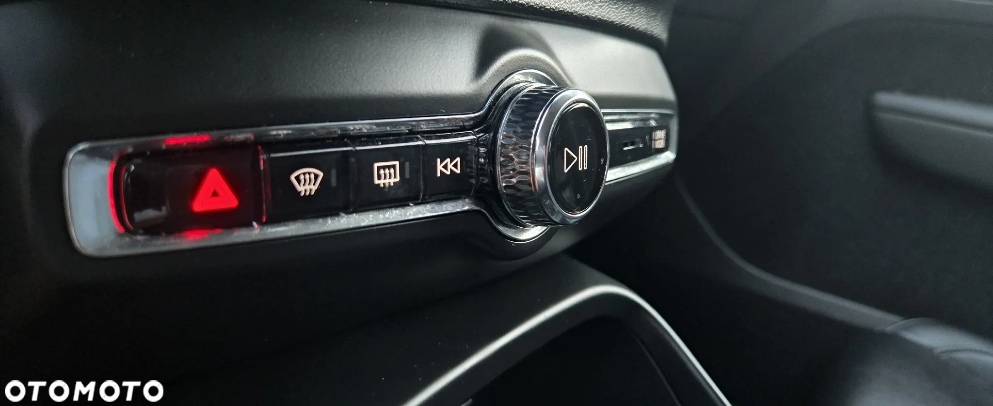 Volvo XC 40 D3 Momentum Pro - 31